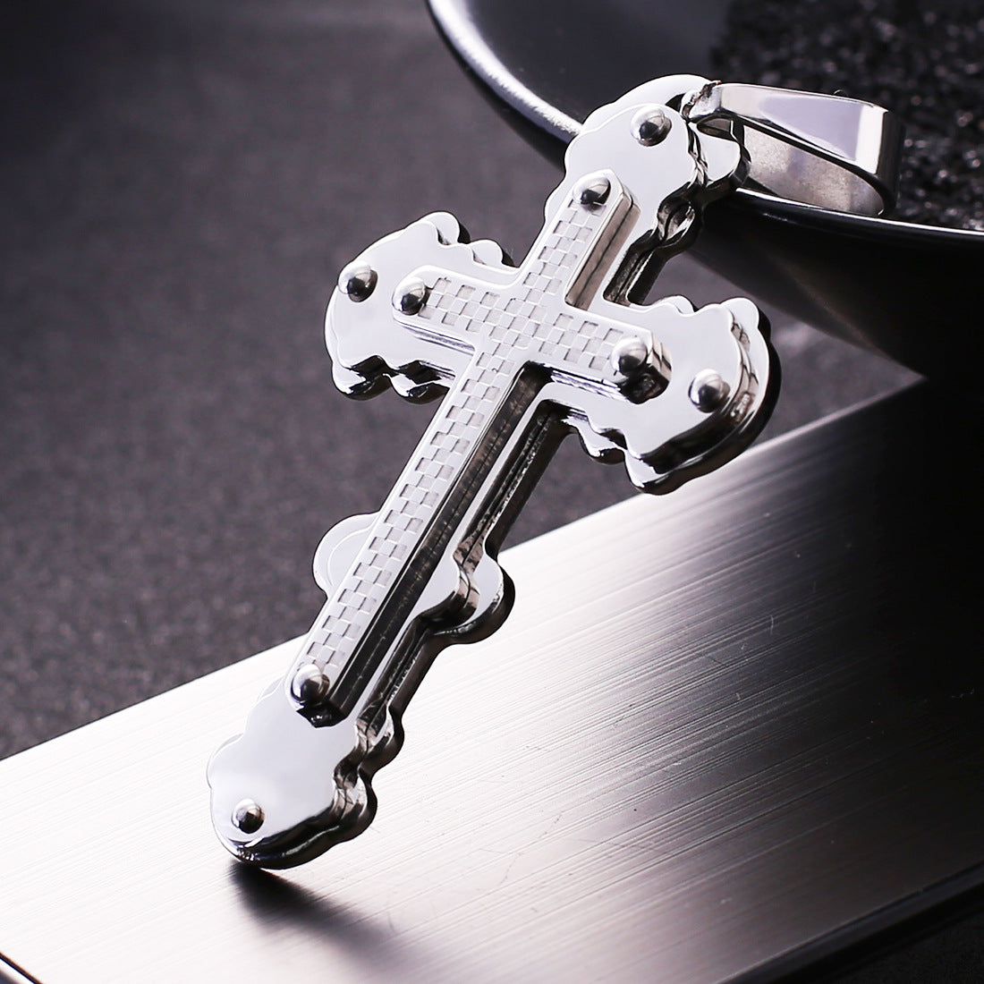 Dazzling Design by DD Kreuz OBADIAH